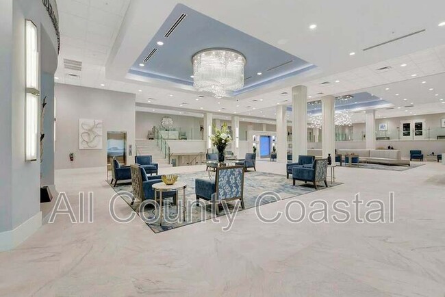 Building Photo - 6121 Pointe Regal Cir