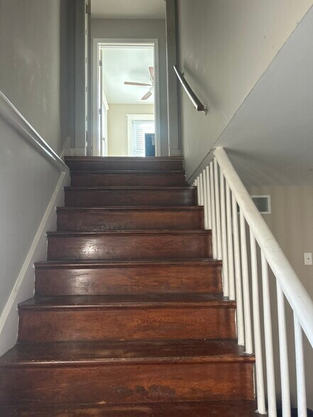 Building Photo - 6726 Chamberlain Ave