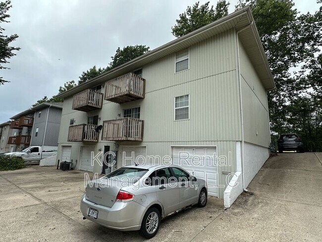 Building Photo - 211 Barr Rd