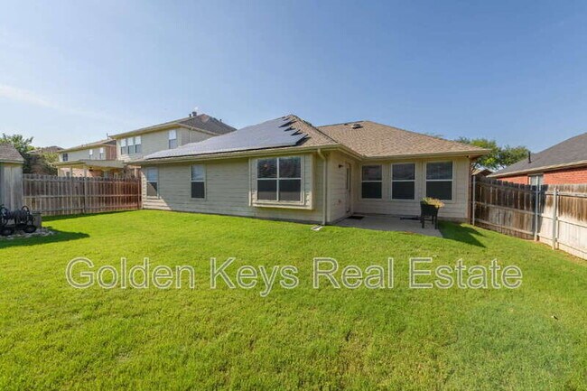 Building Photo - 672 S Heights Dr