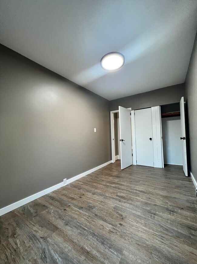 Building Photo - 425 Ellicott St