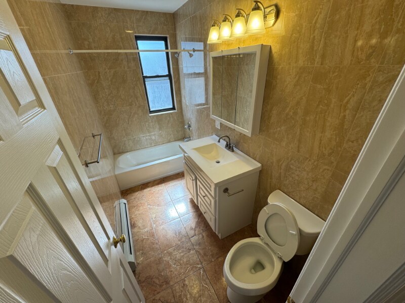 Building Photo - 30-32 N Terrace Ave