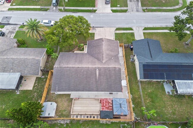 Building Photo - 4243 Chipmunk Dr
