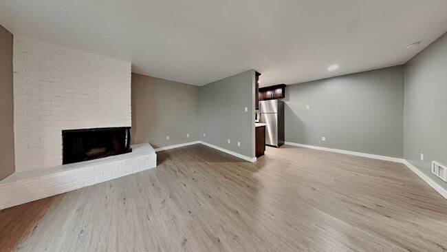 Building Photo - 1105 S Woodlawn St