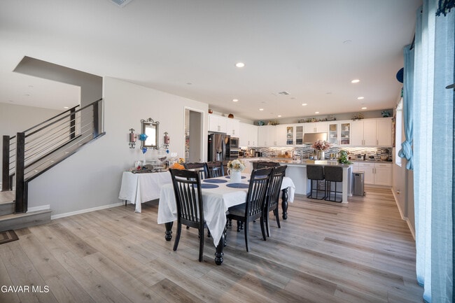 Building Photo - 39118 Forsythia Ln