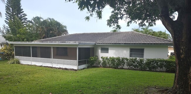 Building Photo - 4899 NW 5th Ave