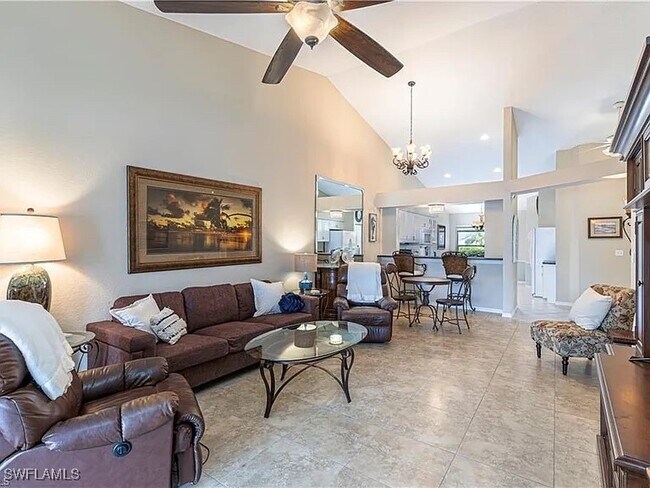 Building Photo - 5595 Greenwood Cir