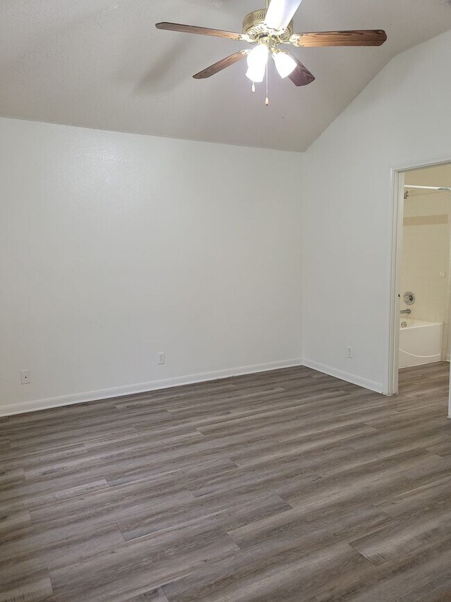 Building Photo - Cute 3bd/2ba pet friendly home in Killeen!