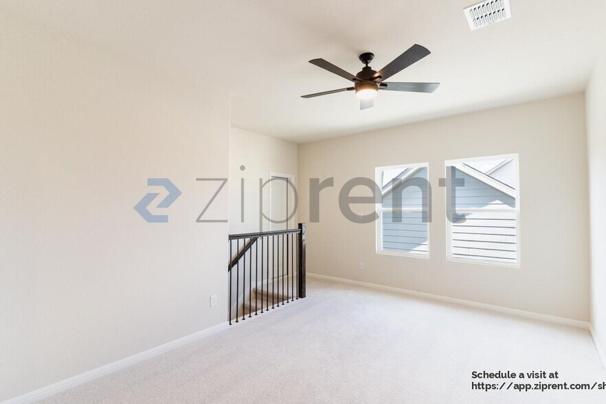 Building Photo - 214 Lake Shore Dr