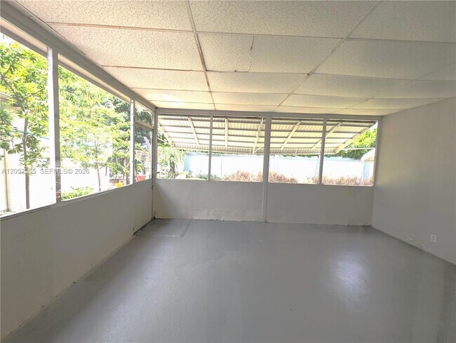 Building Photo - 888 SW 62nd Ave