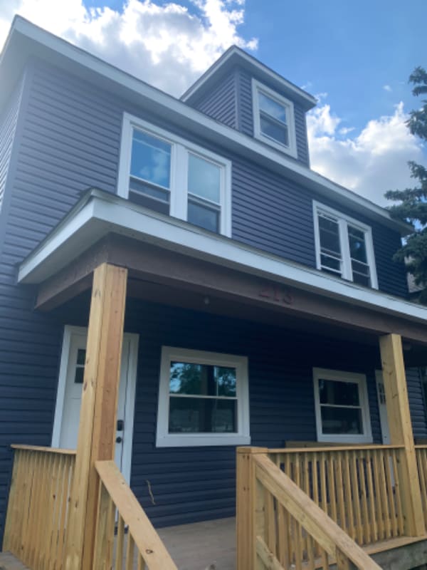 Building Photo - 211 Hawkes Ave