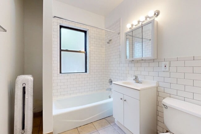Floorplan - 5339-5345 S. Woodlawn Avenue