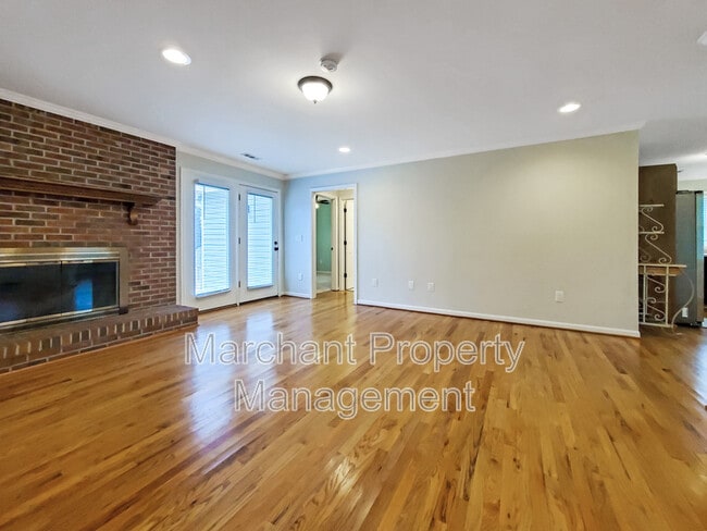 Building Photo - 117 Charmar Way