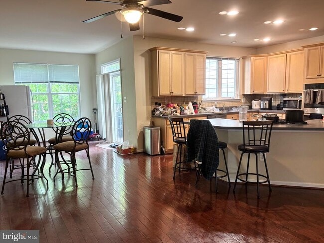 Building Photo - 12646 Heron Ridge Dr