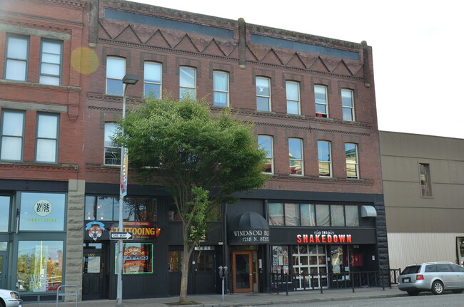 Building - 1218 N State St