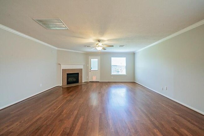 Building Photo - Charming 4 beds 3.5 baths in Spring