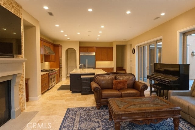 Building Photo - 20 Tenderfoot