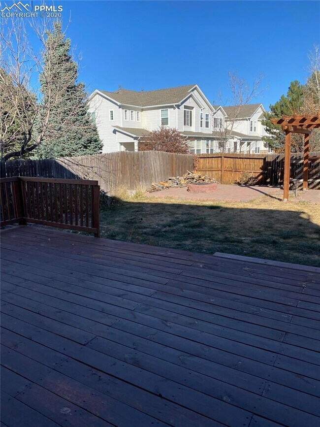 Building Photo - 5710 Vermillion Bluffs Dr