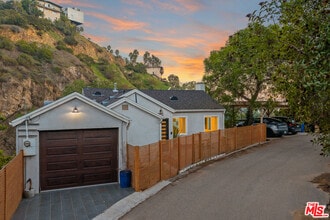 Building Photo - 2370 San Marco Dr