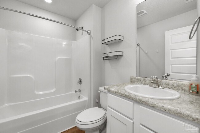 Building Photo - 5280 Peach Dr