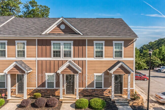 Building Photo - 211 Adderman Dr
