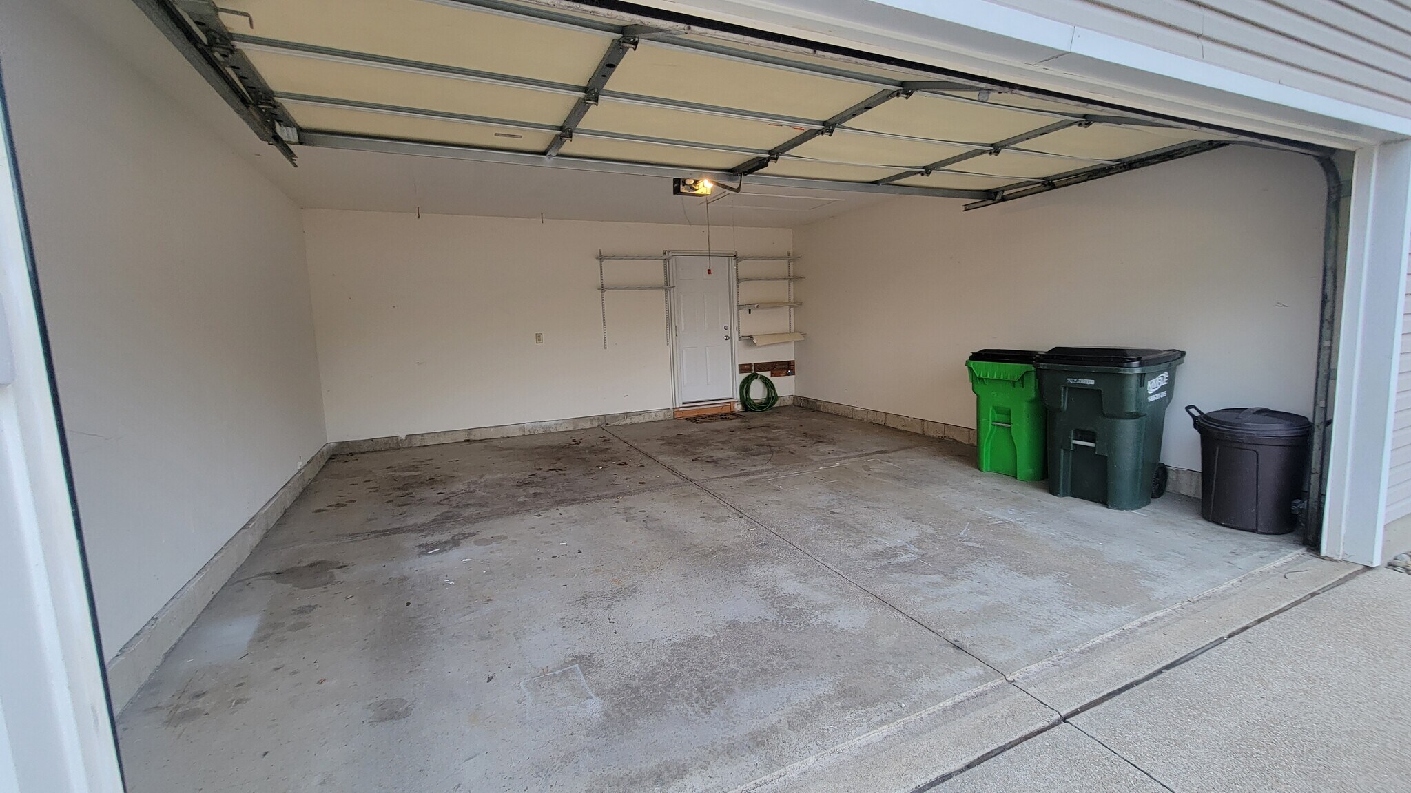 Building Photo - 615 Hilltop Ter