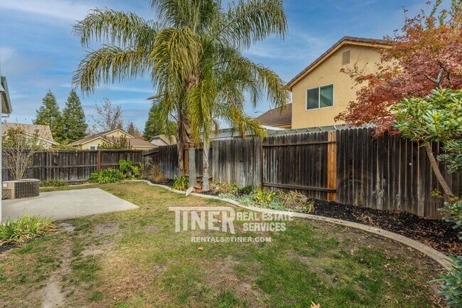 Building Photo - 1981 Amber Fields Way