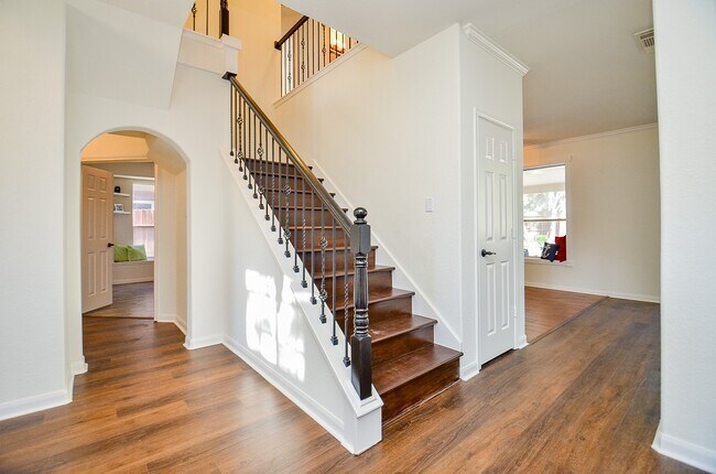 Building Photo - 18106 Rileybrook Cir