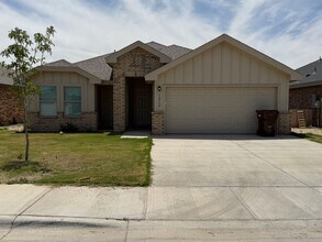 Building Photo - Limited-Time Move-In Special!