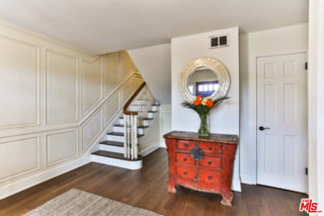 Building Photo - 218 Montreal St