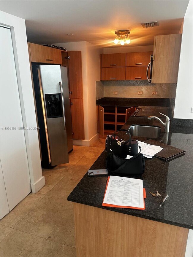 Building Photo - 350 S Miami Ave