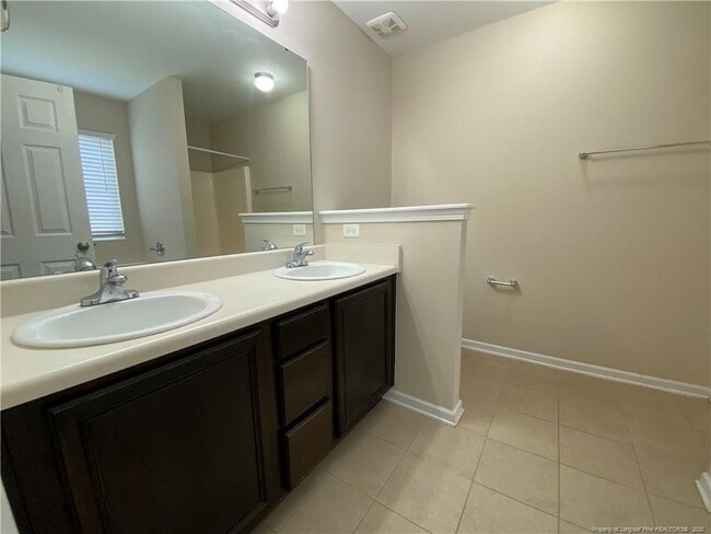 Building Photo - 2109 Sir Michael Dr