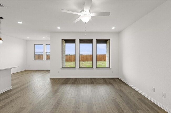 Building Photo - 1422 Greenbelt Dr
