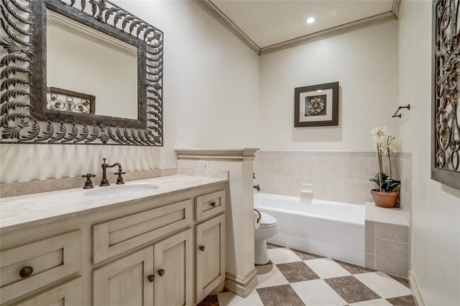Building Photo - 5701 Mistletoe Ct