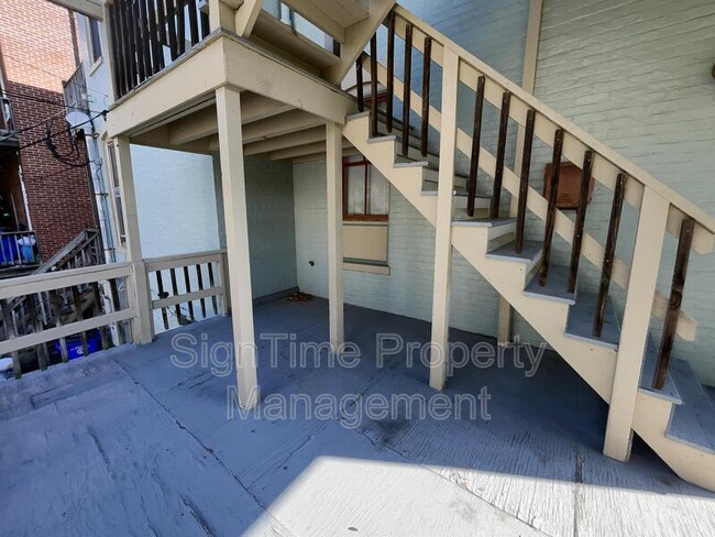 Building Photo - 69 Broadway