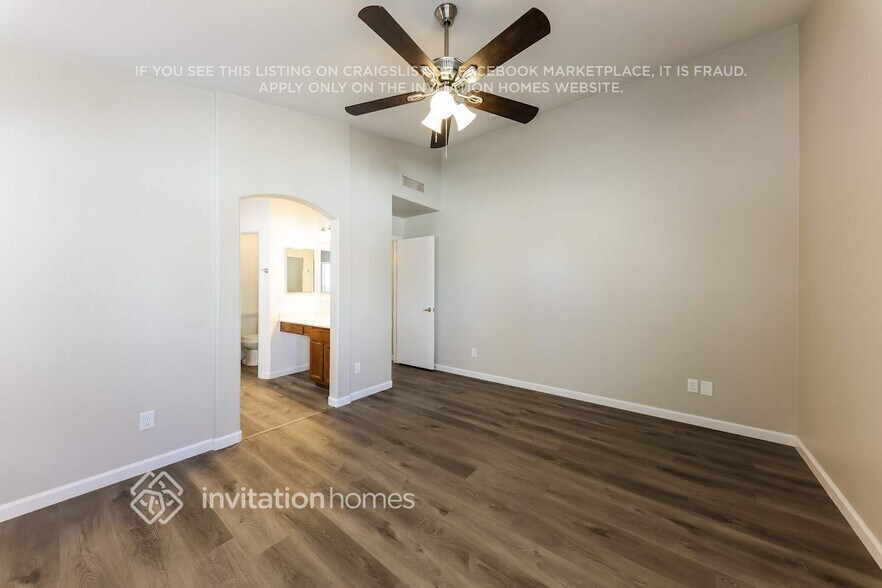 Building Photo - 5029 W Kerry Ln