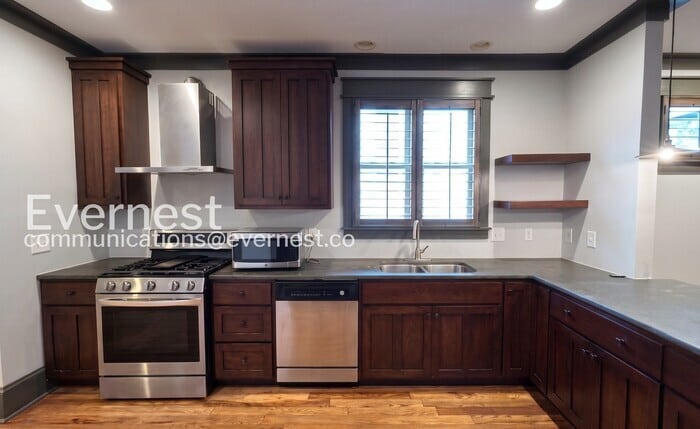 Building Photo - 1226 Sigler St
