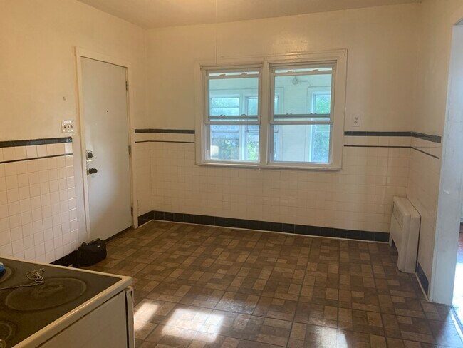 Building Photo - 21 Chapel St