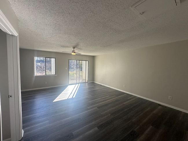 Building Photo - 4720 Walden Pond Dr