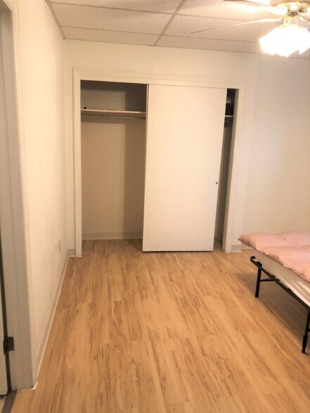 Building Photo - 2419 Beechwood Blvd