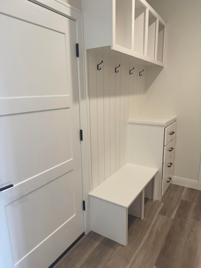 Building Photo - 5316 Buttercup Dr