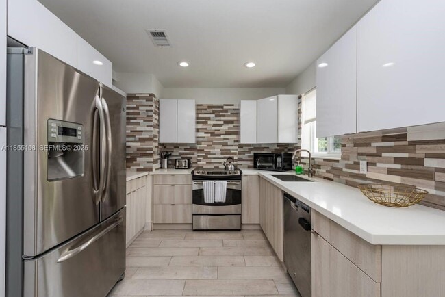 Building Photo - 350 NW 50th St