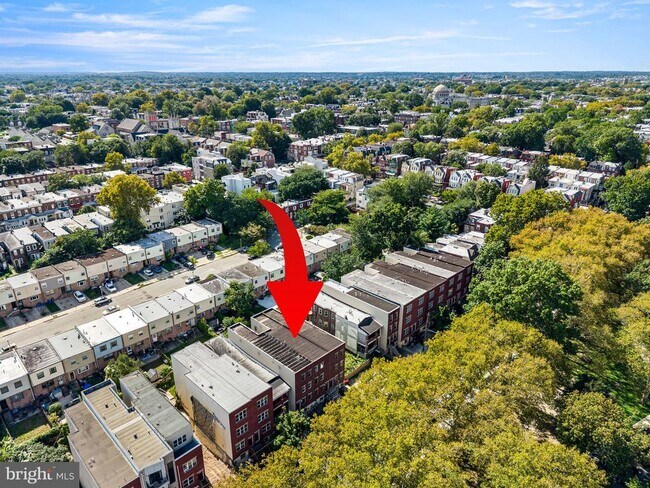 Building Photo - 1240 S 45th St