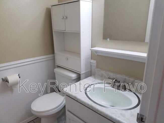 Building Photo - 1686 Hickory Ln