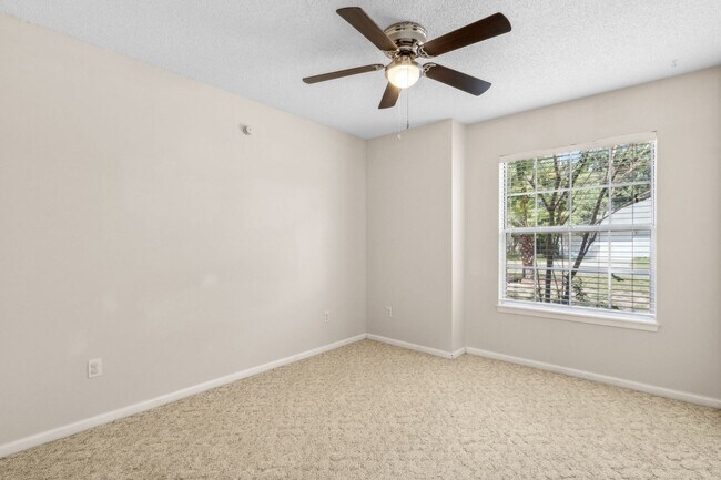 Building Photo - Charming 3BR/2BA Home on Amelia Island – C...
