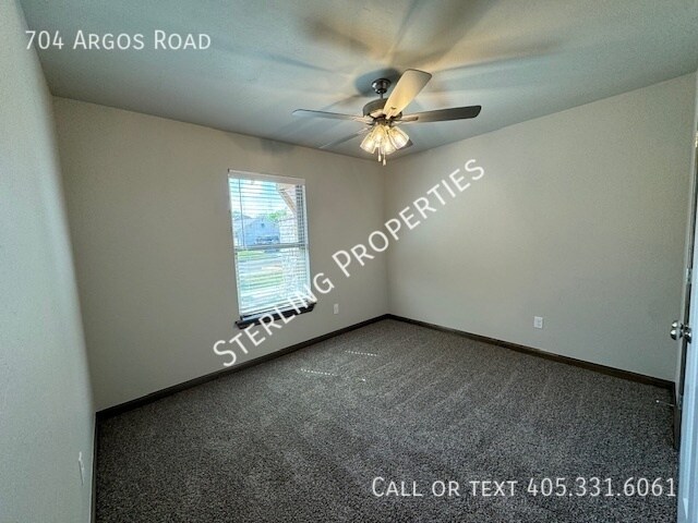 Building Photo - 704 Argos Rd