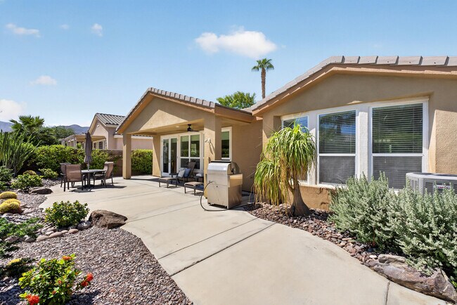 Building Photo - 60440 Juniper Ln