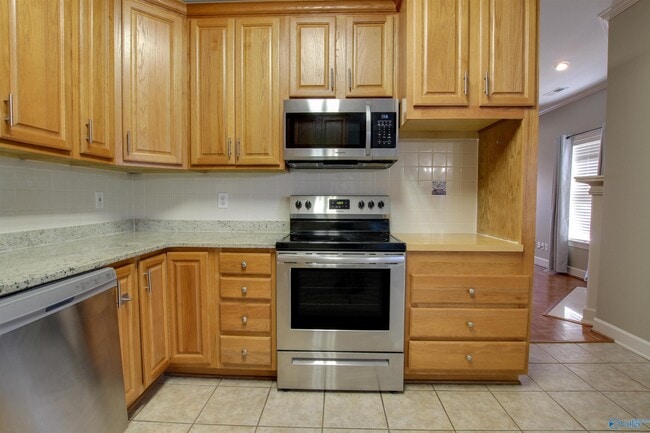 Building Photo - 976 Tracey Ln
