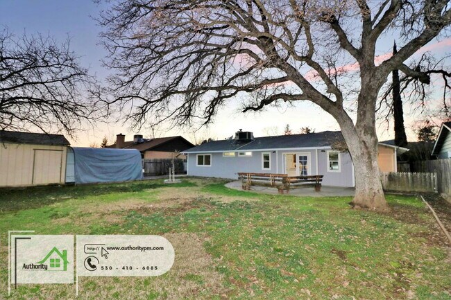 Building Photo - 1947 Mary Lake Dr