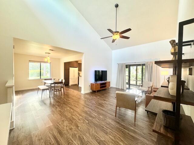 Building Photo - 155 Gleneagles Dr